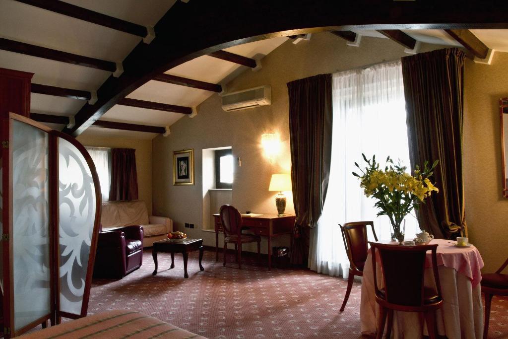 Hotel Claudiani Macerata Zimmer foto